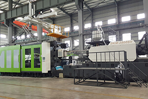 大型注塑机托盘出产线